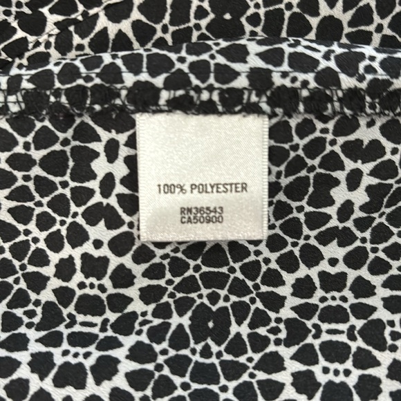 VanHeusen women’s blouse - Picture 3 of 5